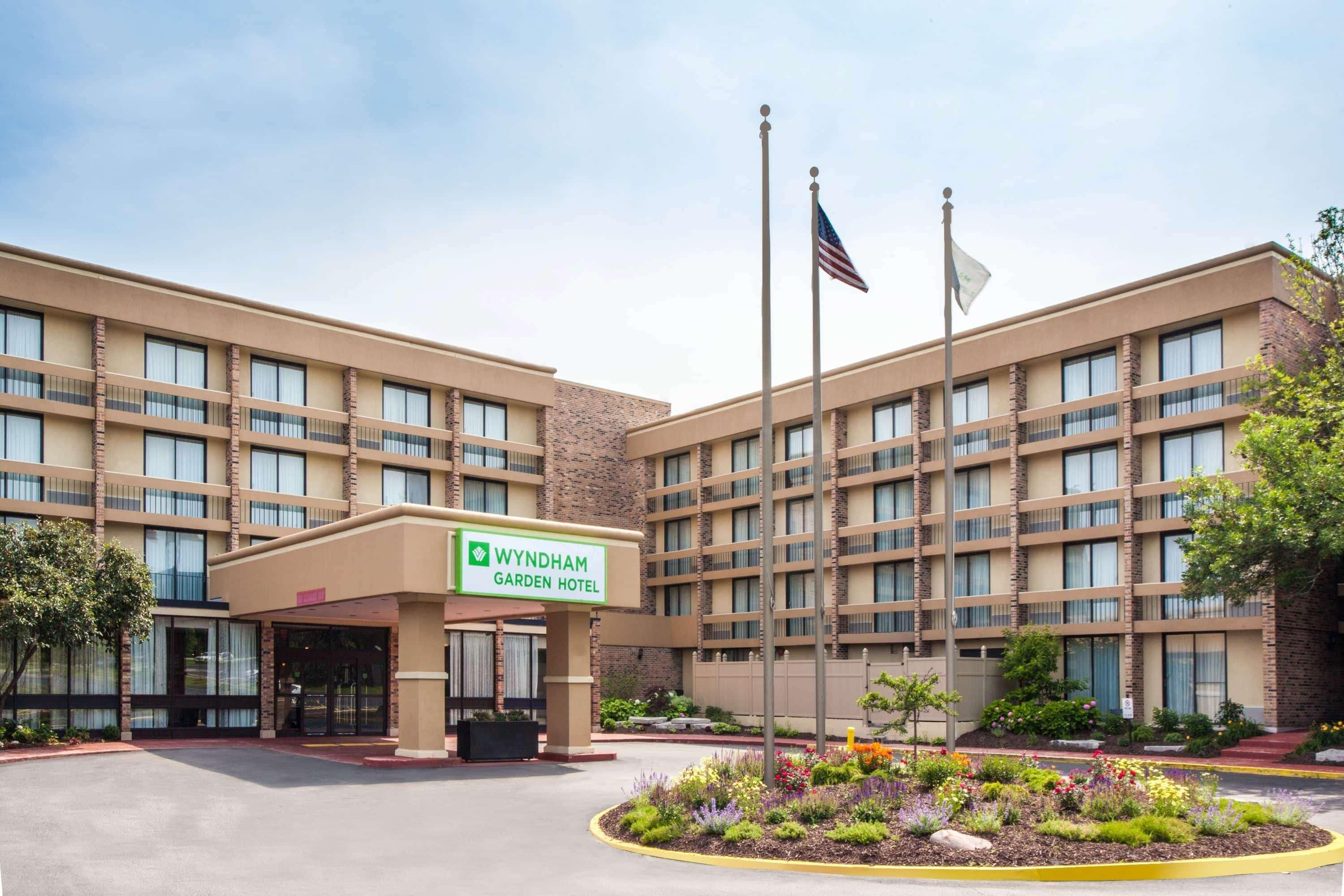 Wyndham Garden Schaumburg Chicago Northwest Hotel Exterior photo